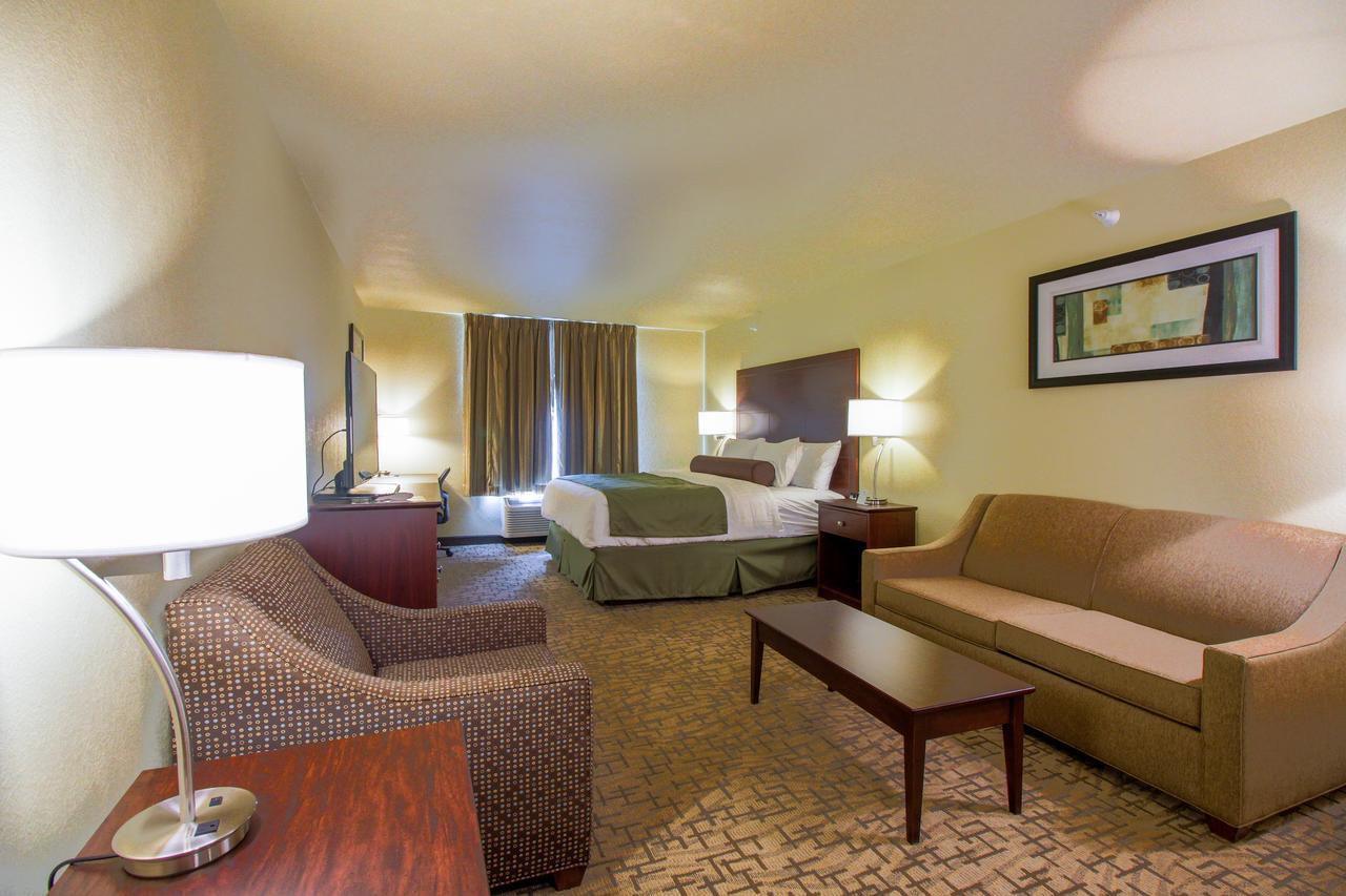 Cobblestone Hotel & Suites - เดวิลส์เลค ภายนอก รูปภาพ