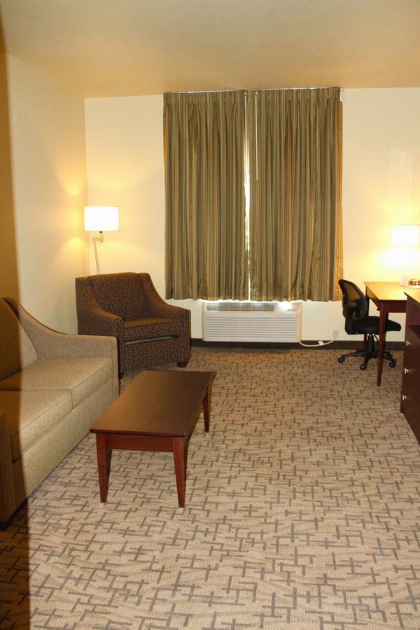 Cobblestone Hotel & Suites - เดวิลส์เลค ภายนอก รูปภาพ